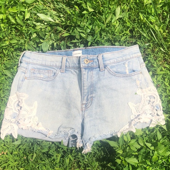 Jeans Shorts w/ lace detail - Picture 1 of 2
